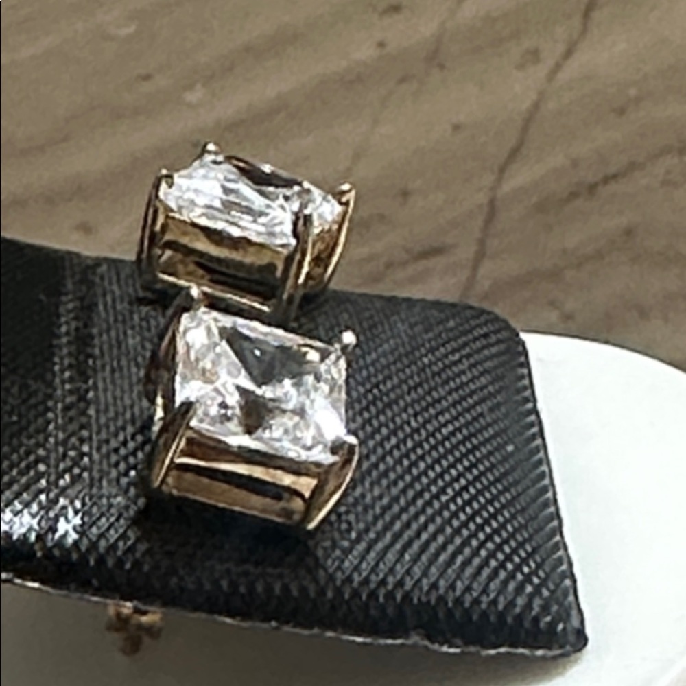 Princess-cut Stud Earrings Crystals and Gold Prongs - Picture 3 of 4